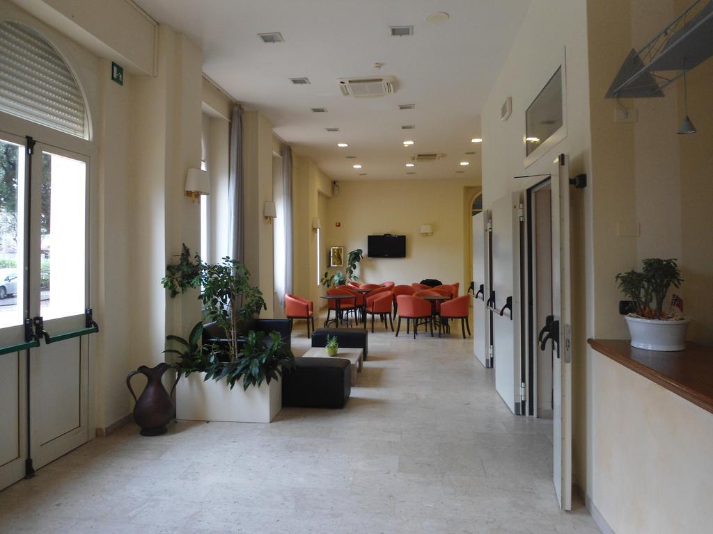 Re Versiliana Hotel 马里纳-迪-皮特拉桑塔 外观 照片